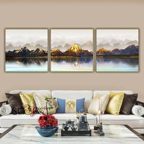 Tranh núi đồi phong thủy được nhiều người ưa thích và lựa chọn