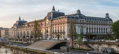 Các bảo tàng như Musée d'Orsay ở Paris đã phần nào dẫn đến sự hồi sinh quan trọng của phong cách này.