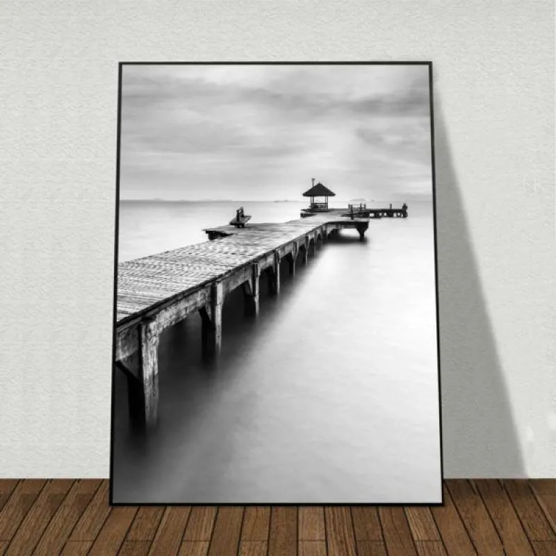 Tranh phong cảnh Scandinavia thuyền, cầu gỗ và cây khô