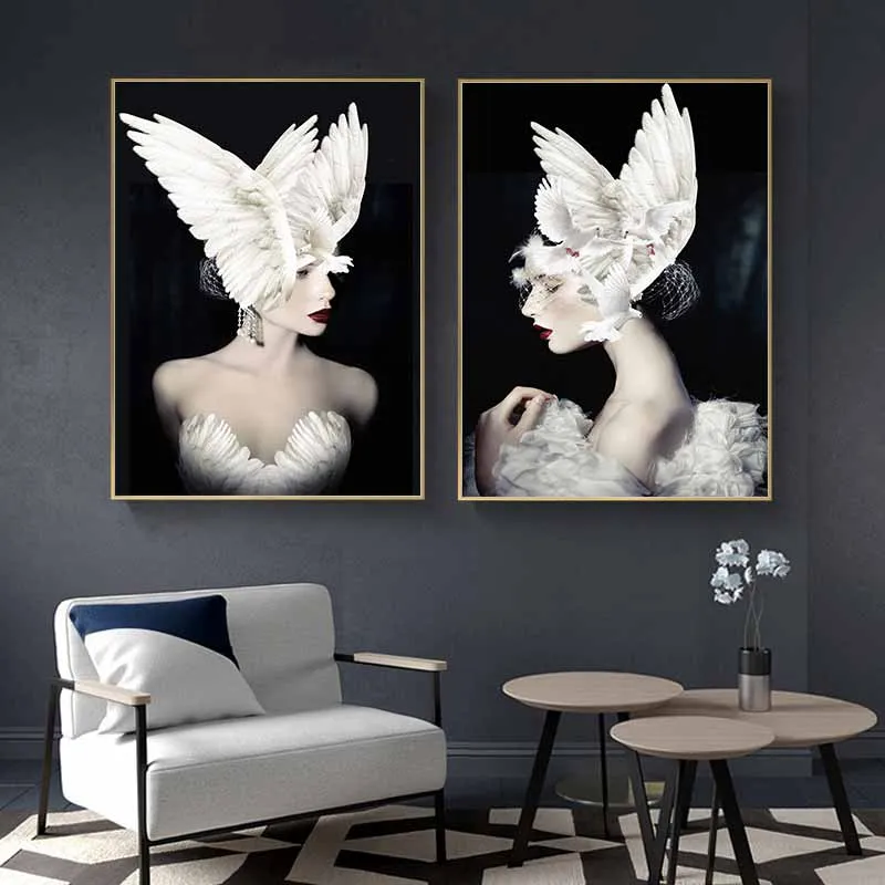 Tranh cô gái và đàn chim bồ câu