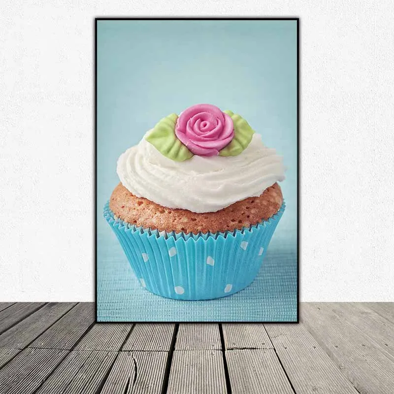 Tranh bánh kem với được thiết kế với màu Pastel  cho cảm giác nhẹ nhàng và mát dịu