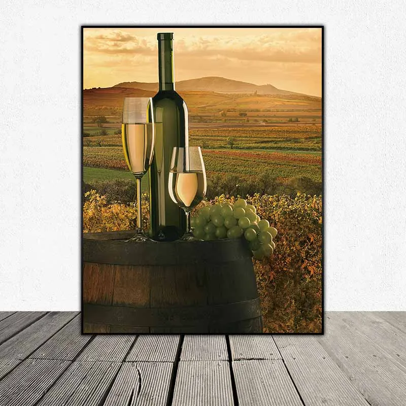 Tranh chủ đề rượu vang với những chùm nho xanh và cây đàn violin