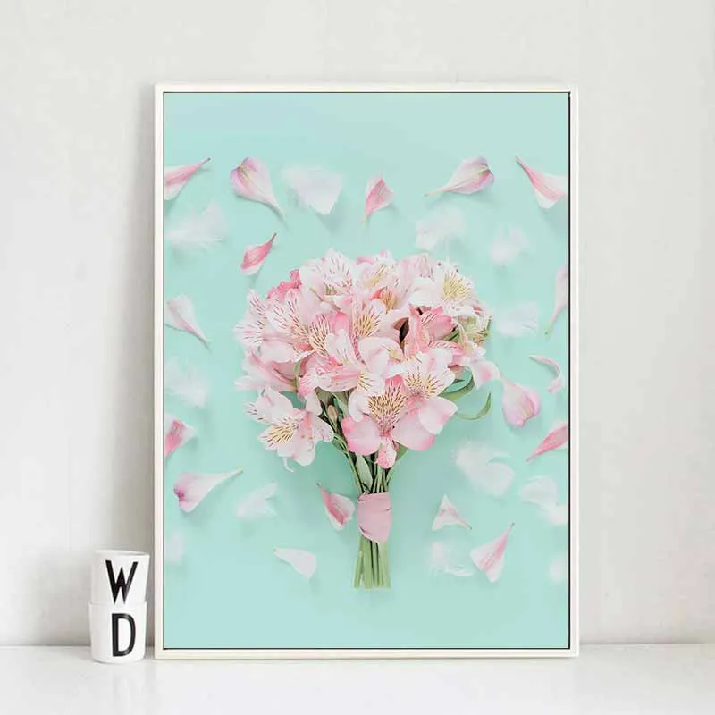 Tranh tháp Eiffel, cúc bất tử, hoa anh đào, hoa ly và xương rồng