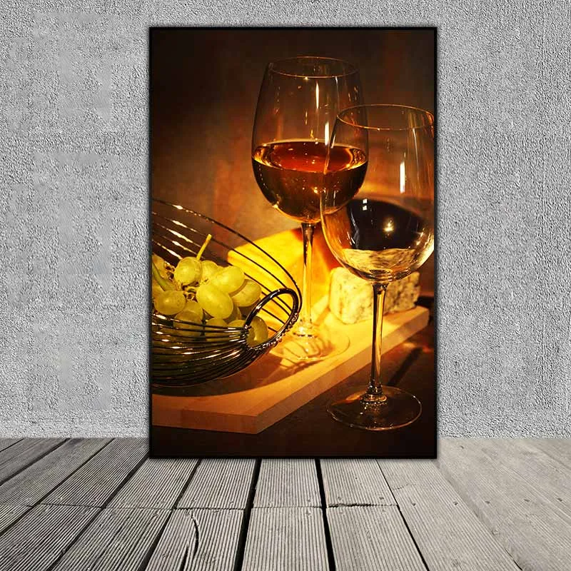 Tranh chai rượu, ly rượu và chùm nho xanh