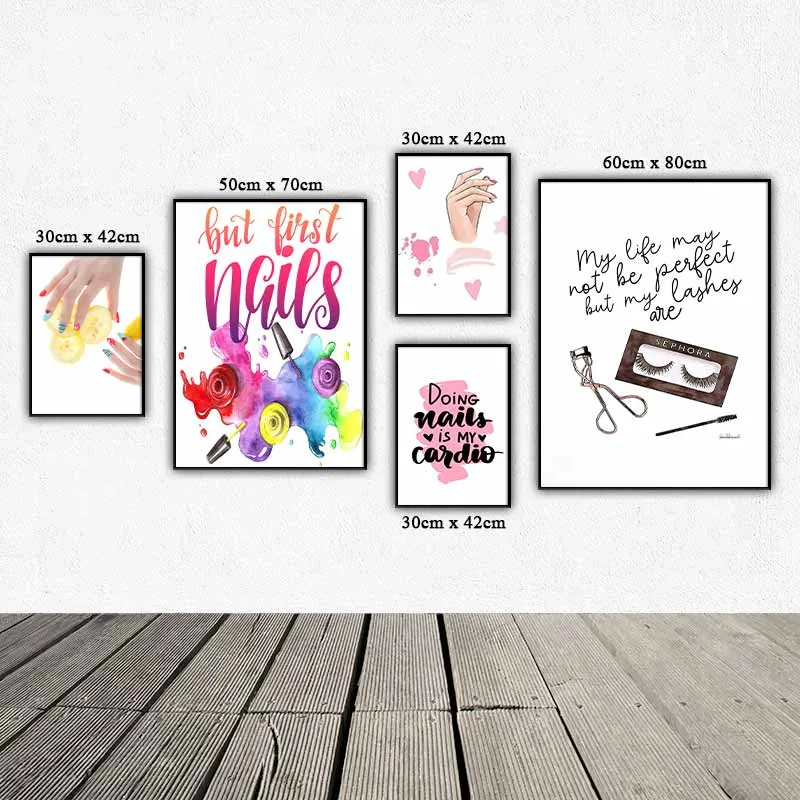 Tranh chủ đề về nail với nhiều màu sắc kết hợp chữ