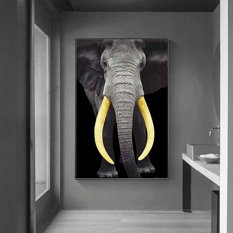 Bức Tranh Voi Với tông Màu Đen Trắng Tôn Nghiêm Với Đôi Ngà Vàng Lộng Lẫy