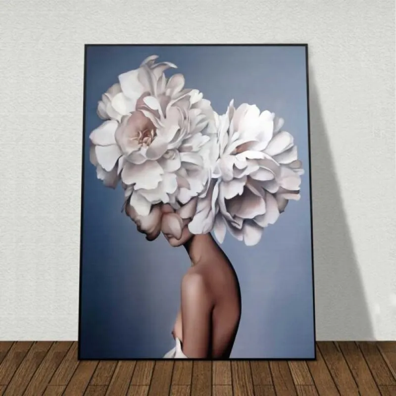 Tranh cô gái khỏa thân và bông hoa mẫu đơn che mặt