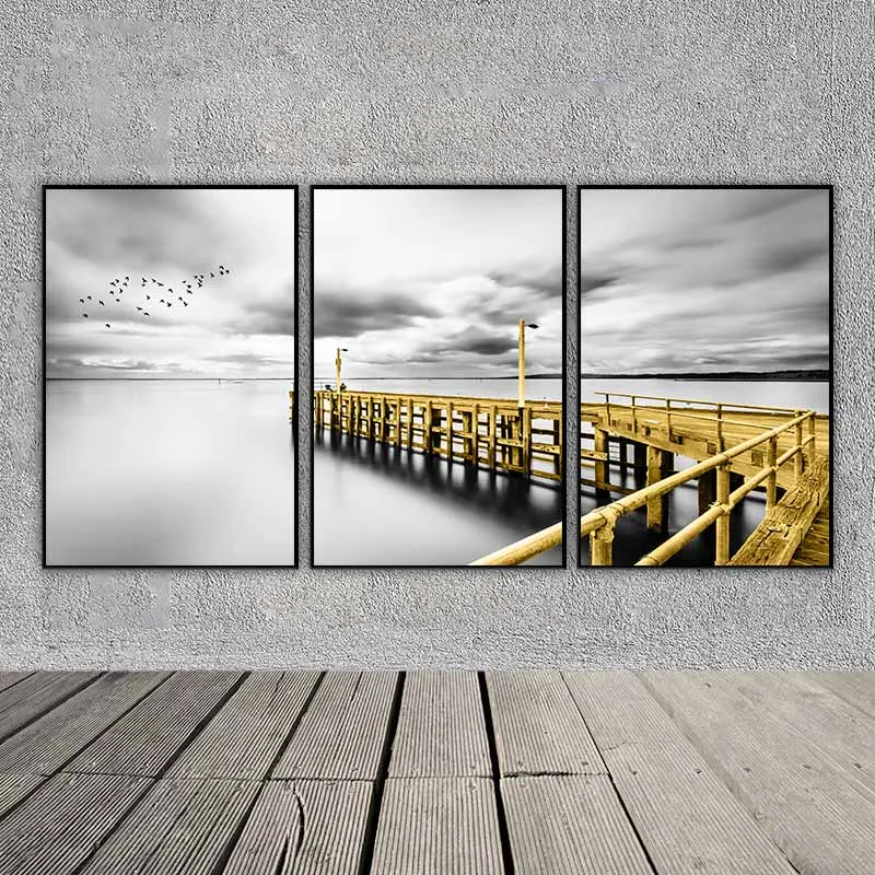 Tranh Scandinavia cây cầu gỗ màu vàng