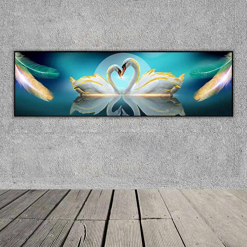 Tranh đôi thiên nga và những chiếc lông chim