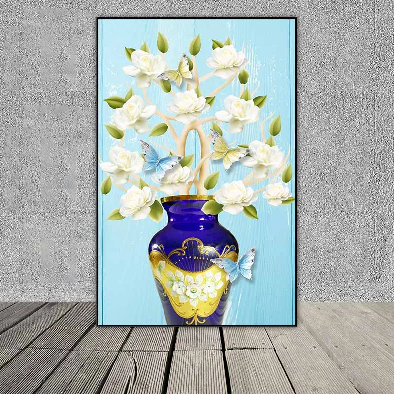 Tranh đôi chim công và bình hoa hồng trắng