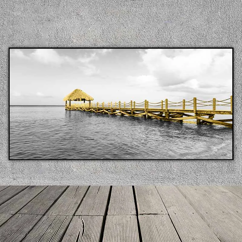 Tranh chiếc cầu gỗ và cái chòi lá màng vàng giữa sông