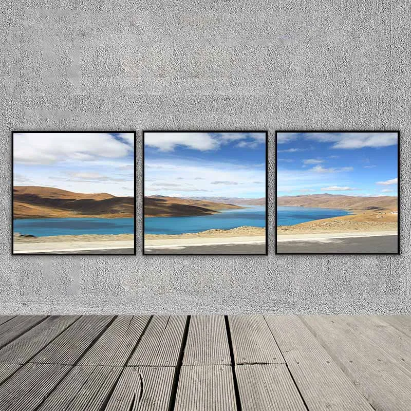 Tranh phong cảnh đồi núi và hồ nước