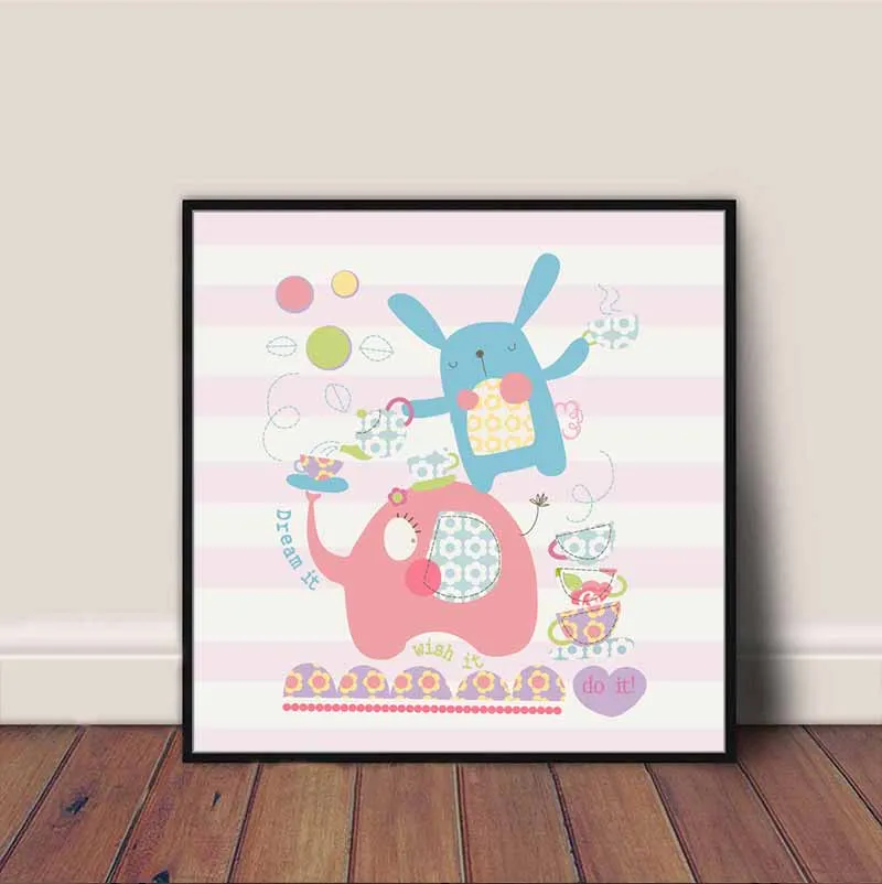 Tranh các loài vật ngộ nghĩnh treo phòng trẻ em