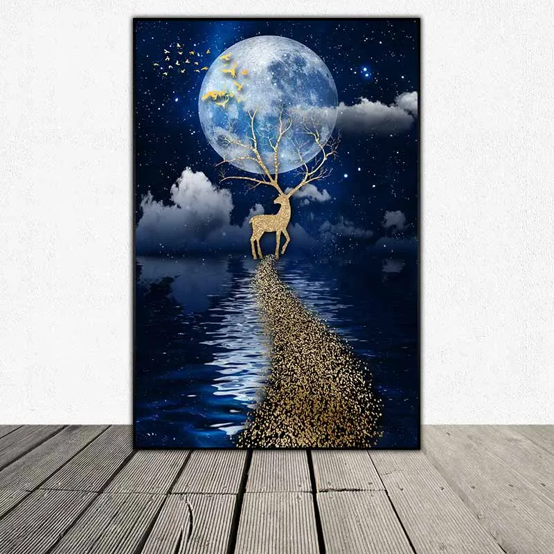 Tranh hươu nai trừu tượng đứng dưới ánh trăng