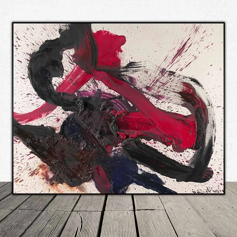 Tranh trừu tượng các vệt sơn đỏ đen có tên là 