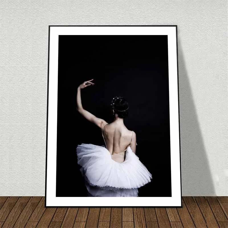 Tranh cô gái múa ballet