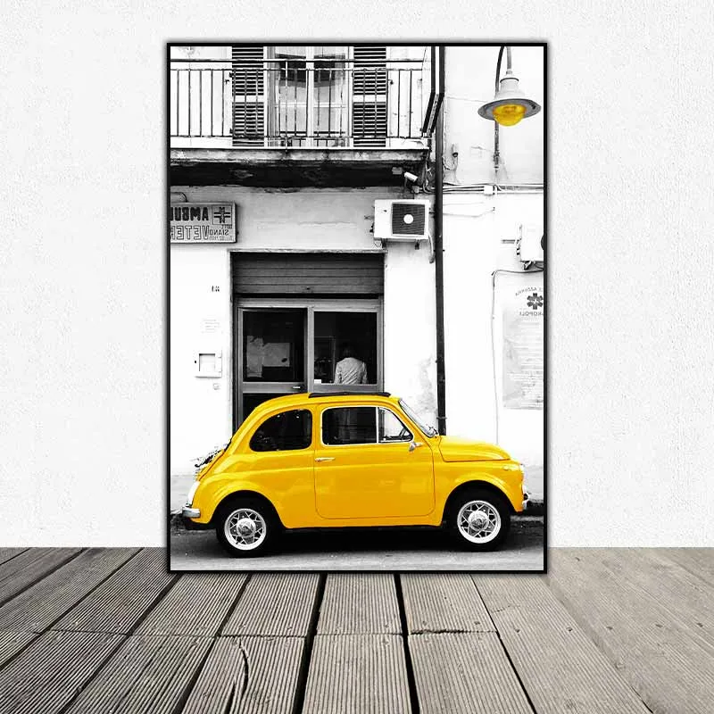 Tranh xe ô tô, xe lửa, xe vespa màu vàng trên nền phong cảnh đen trắng