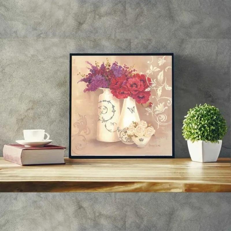 Tranh tĩnh vật bình gốm trắng và hoa đỏ