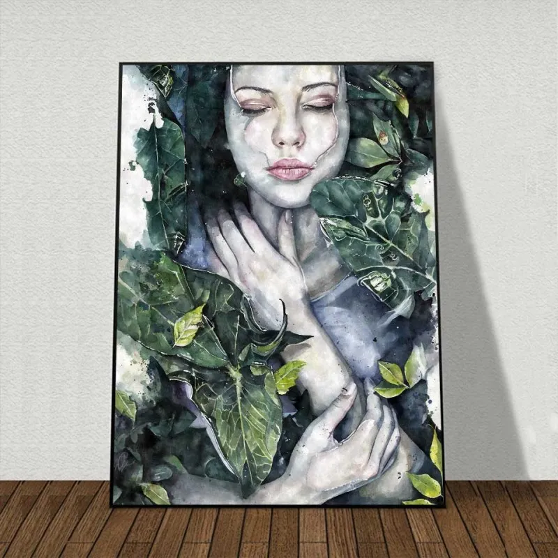 Tranh cô gái quấn lá cây xanh kết hợp với chữ