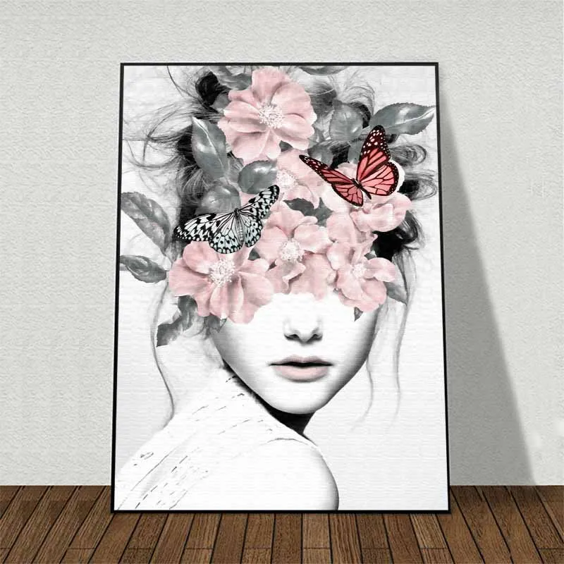 Tranh cô gái và những bông hoa che ngang mặt