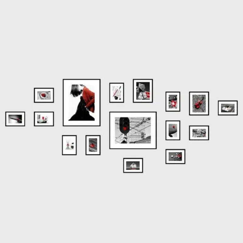 Tranh Bắc Âu Scandinavian với sắc đỏ trên nền đen trắng