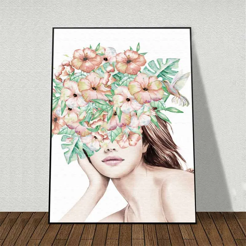 Tranh cô gái và những bông hoa che ngang mặt