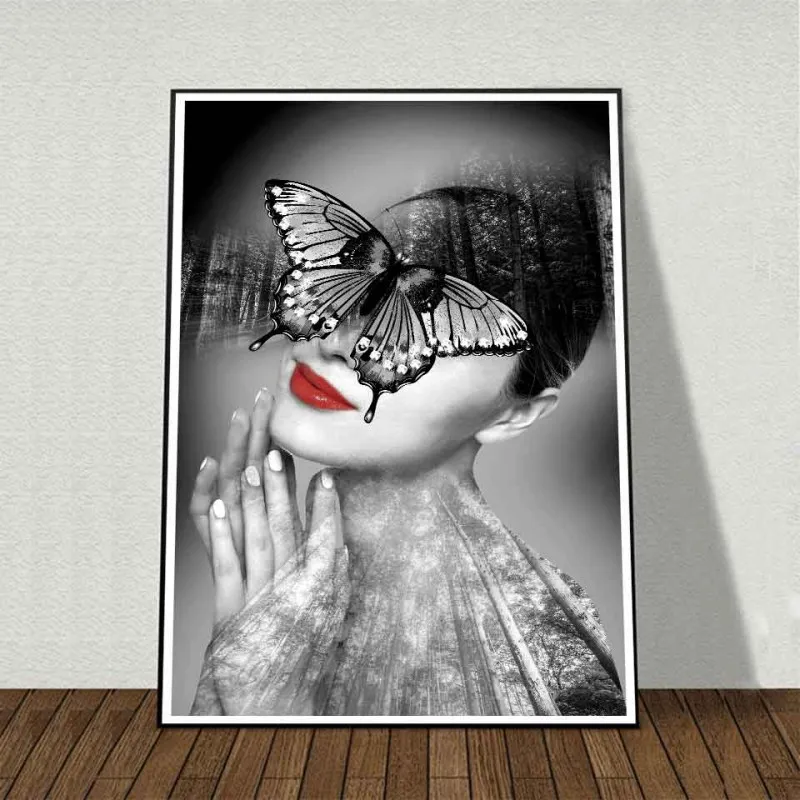 Tranh canvas cô gái đen trắng với môi hồng trừu tượng