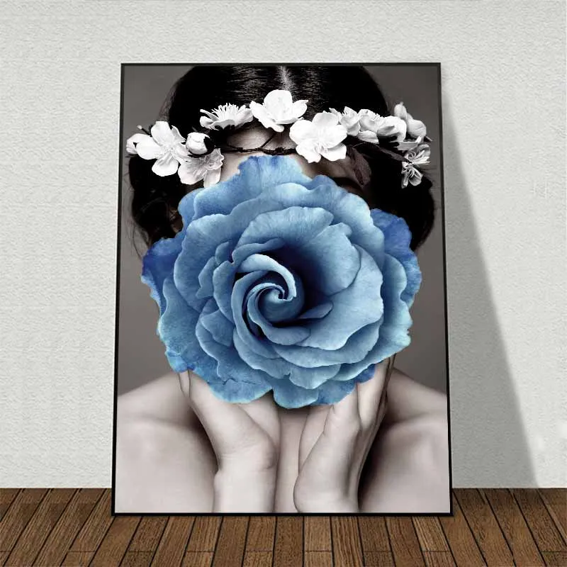 Tranh cô gái và hoa hồng xanh che mặt