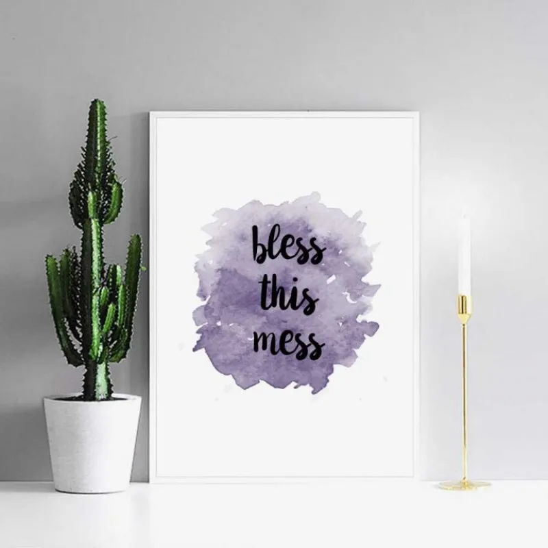Tranh cô gái mặc váy tím quần đen trừu tượng kết hợp với tranh chữ