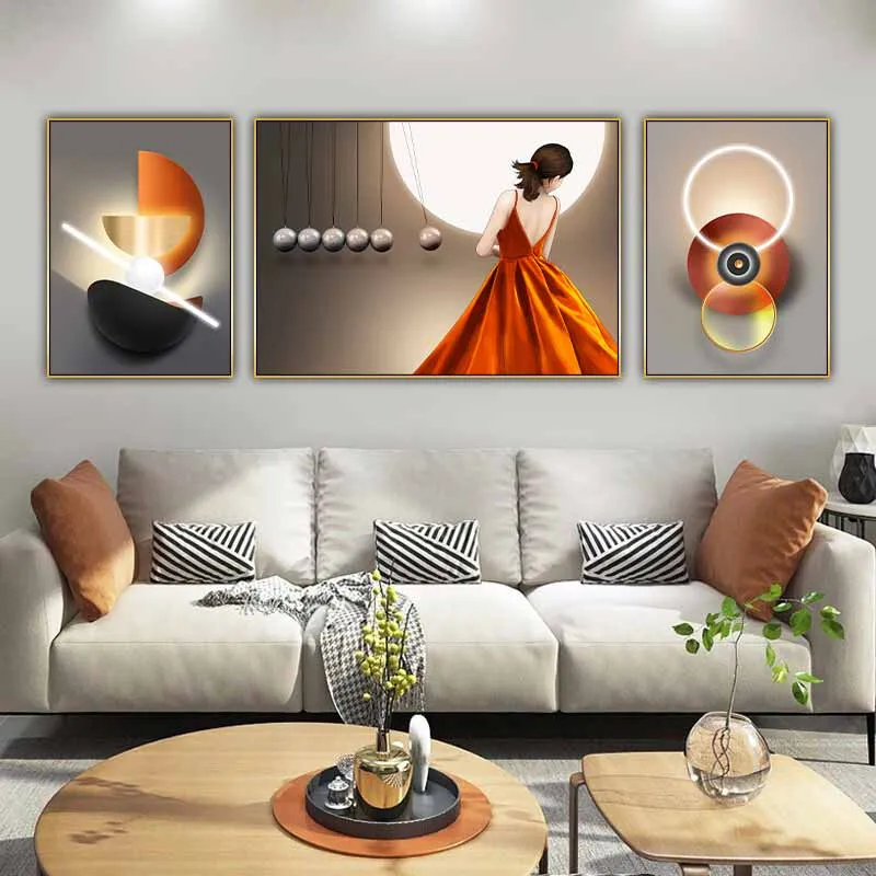 Tranh cô gái mặc váy cam và các vòng tròn trừu tượng phát sáng