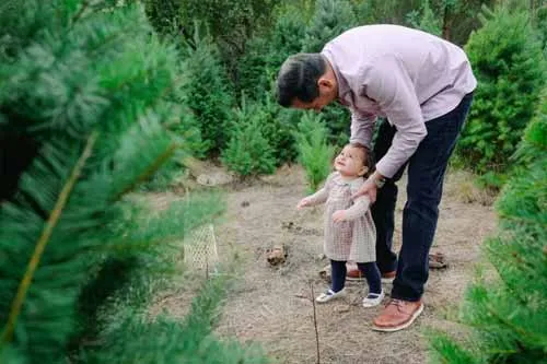 Thực hành nhiếp ảnh của bạn bằng cách chụp những người thân yêu, cảnh vật, và những người xung quanh bạn. Ảnh offset của  Alpana Aras-King.