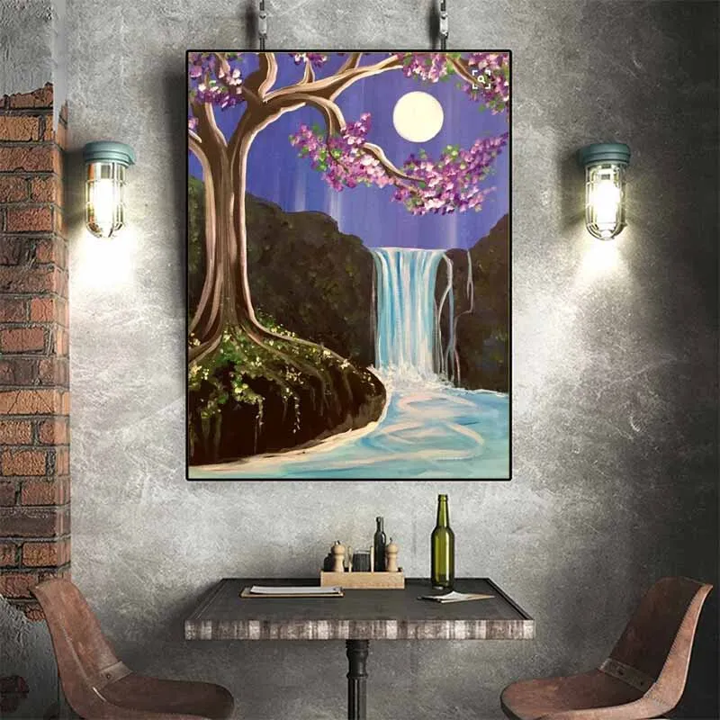 Bức tranh thác nước vào ban đêm và cây hoa anh đào