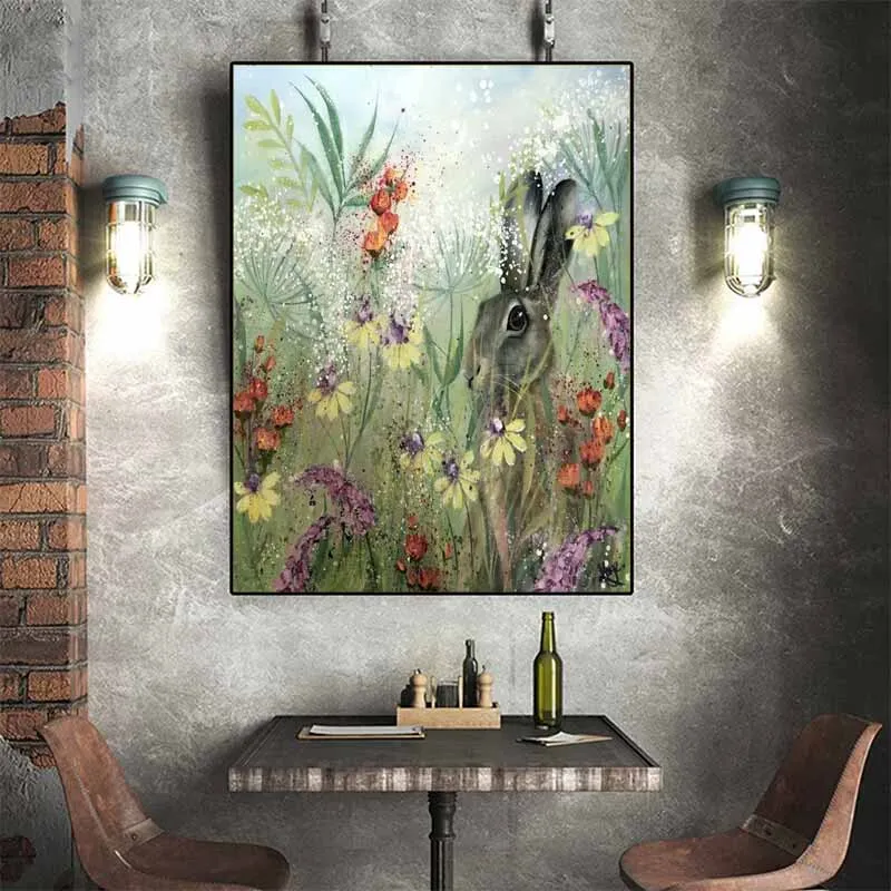 Tranh đồng cỏ với chú thỏ và những bông hoa nhiều màu sắc