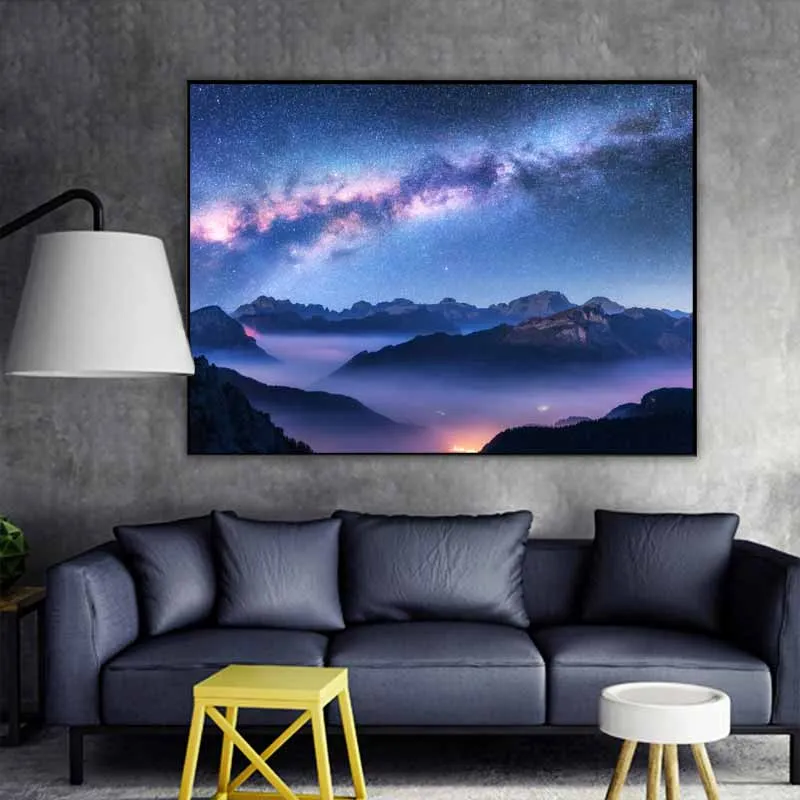 Dải Ngân Hà trên núi trong sương mù