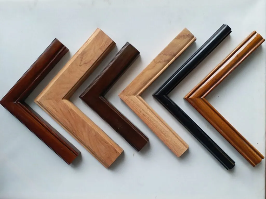 Màu sắc khung tranh