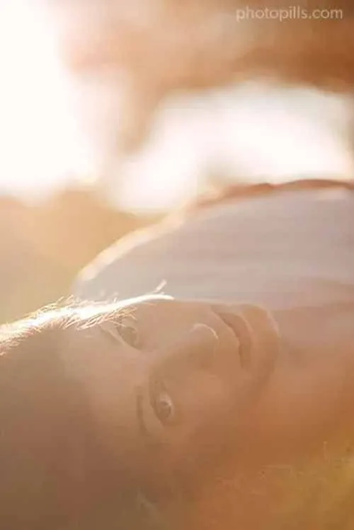 chân dung cô gái bị phơi sáng quá mức trong giờ vàng