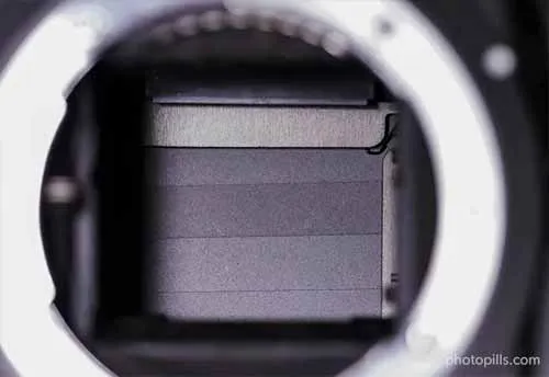 Cận cảnh màn trập đóng