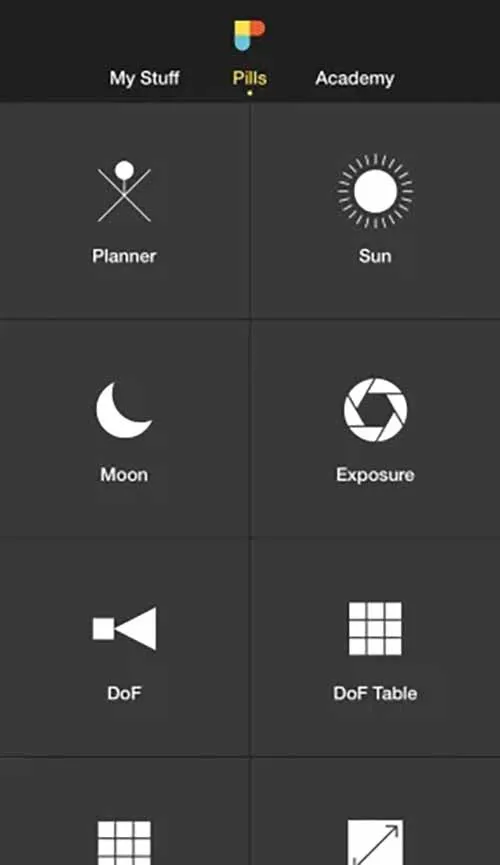 Menu PhotoPills - Các công cụ chụp ảnh khác nhau trong đó có máy tính phơi sáng.