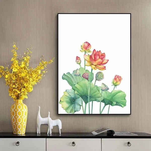 Tranh hoa sen là lựa chọn của rất nhiều gia đình