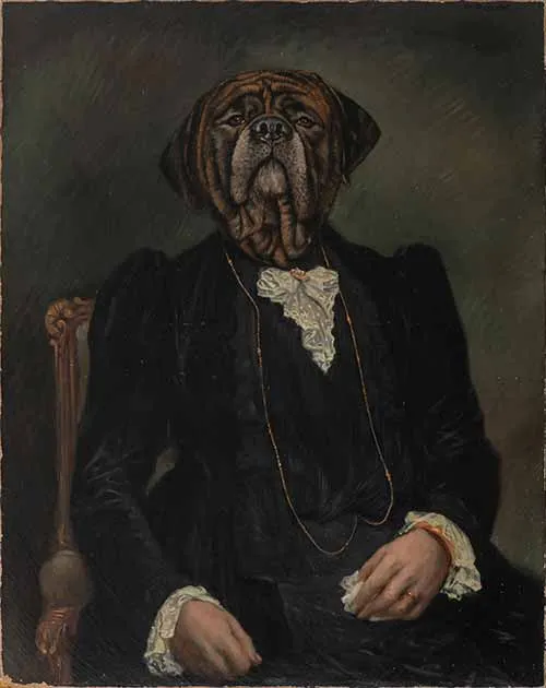 Aristochien with gold chain