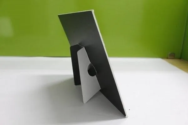 Sự sáng tạo trong khung ảnh bằng giấy hoặc bằng bìa cứng rất được ưa chuộng