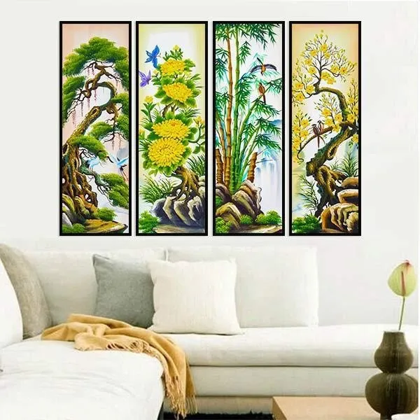 Tranh Tứ Quý Tùng – Cúc – Trúc – Mai thường được dùng treo ở phòng khách