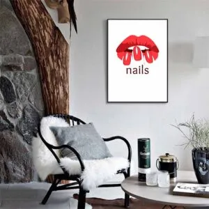 Bức tranh đôi môi và móng tay